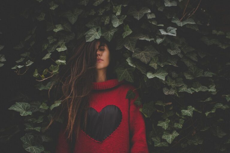 Why You Attract Emotionally Unavailable People & Break the Pattern