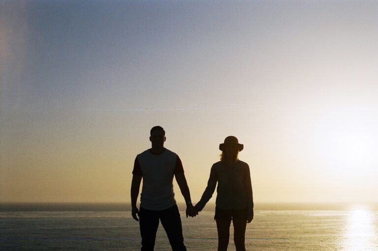 What Defines a Healthy Relationship? Key Elements Explained