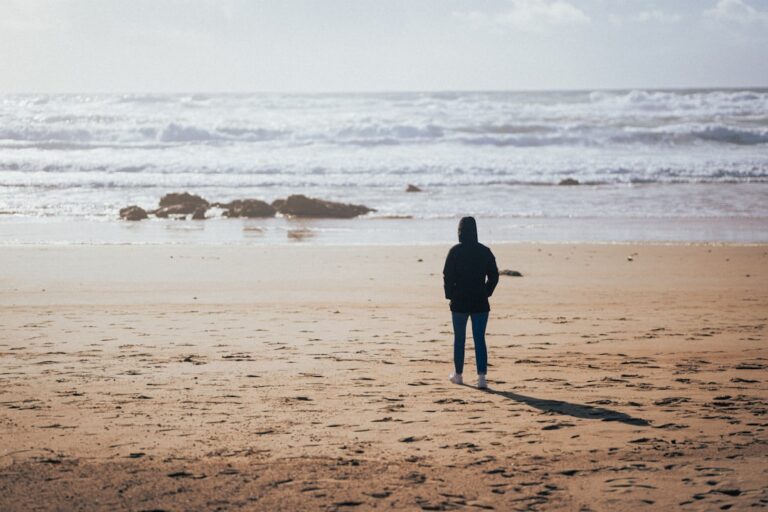 How to Enjoy Life Alone: A Guide to Self-Fulfillment